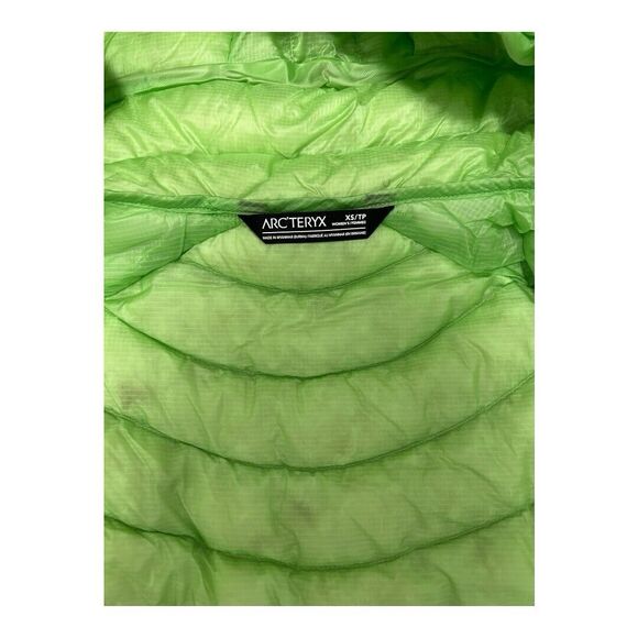 Arc'teryx Women's Green Puffer Jacket - Picture 11 of 15